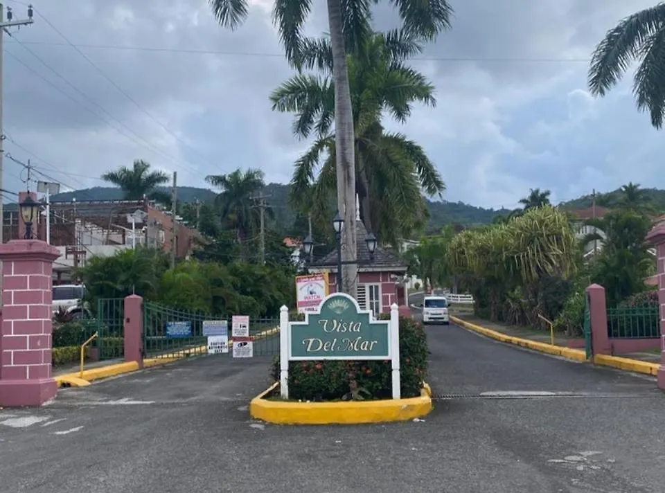Spare Rooms, Ocho Rios, St Mary
